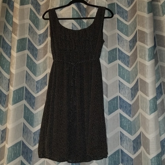 Flowy Dress - Picture 2 of 3